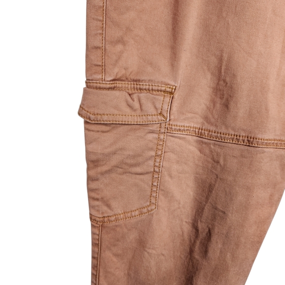 NWT CAbi Paper Bag Pants, sz 10 - Picture 3 of 10